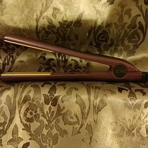 CHI 1 in hair straightener